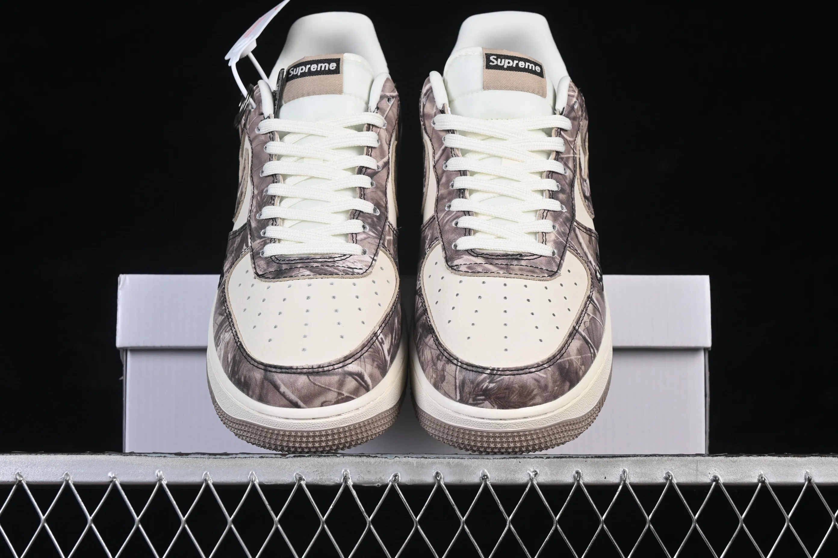 All categories Nk Air Force 1 Air Force series Nk Air Force 1 Low Air Force low-top Nike Air Force 1'07 Low Three-party joint deadwood Xunqiu Air Force 1 low-top casual sneakers DF0188-125